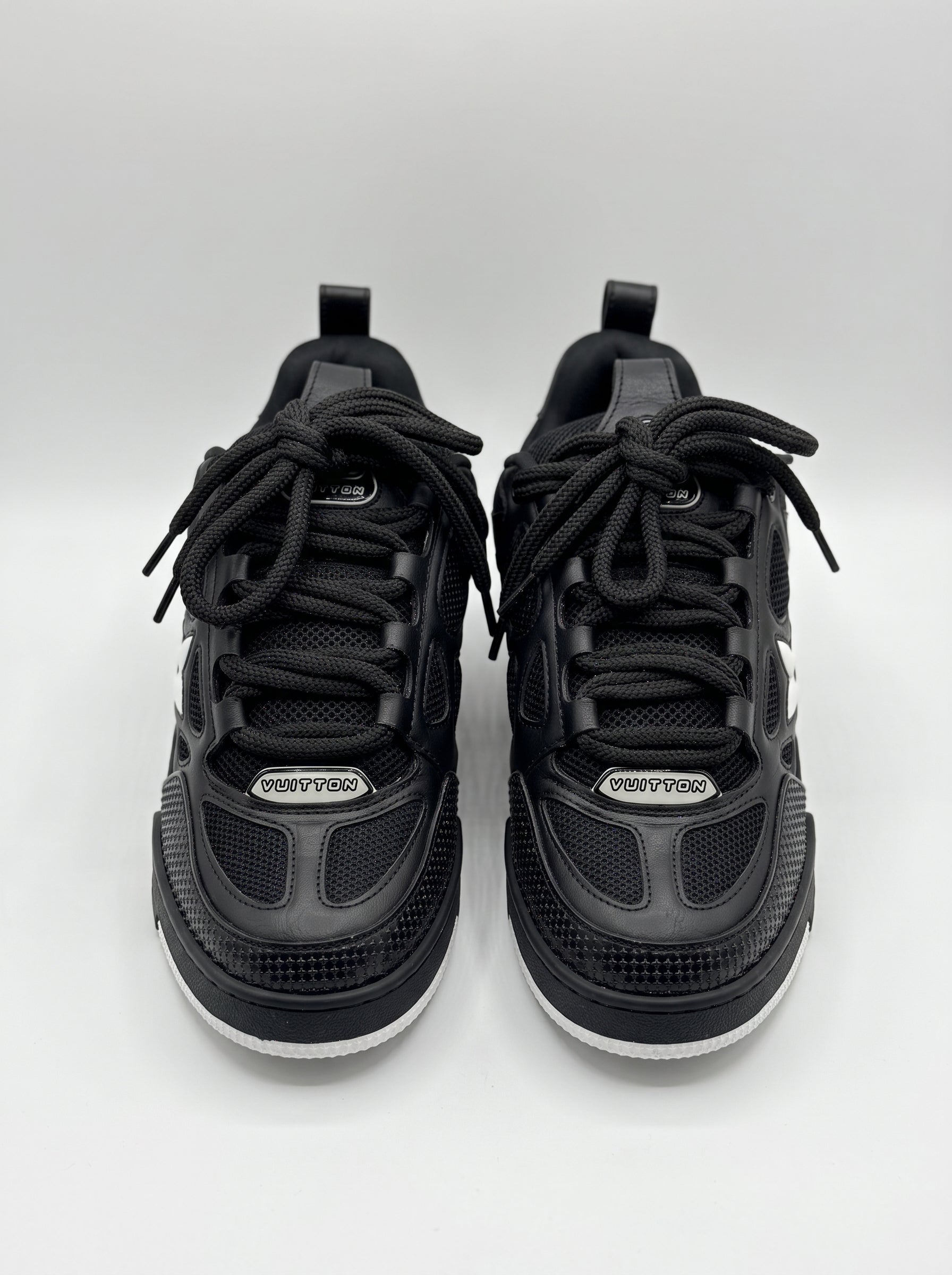 Tênis LV Skate Preto e Branco