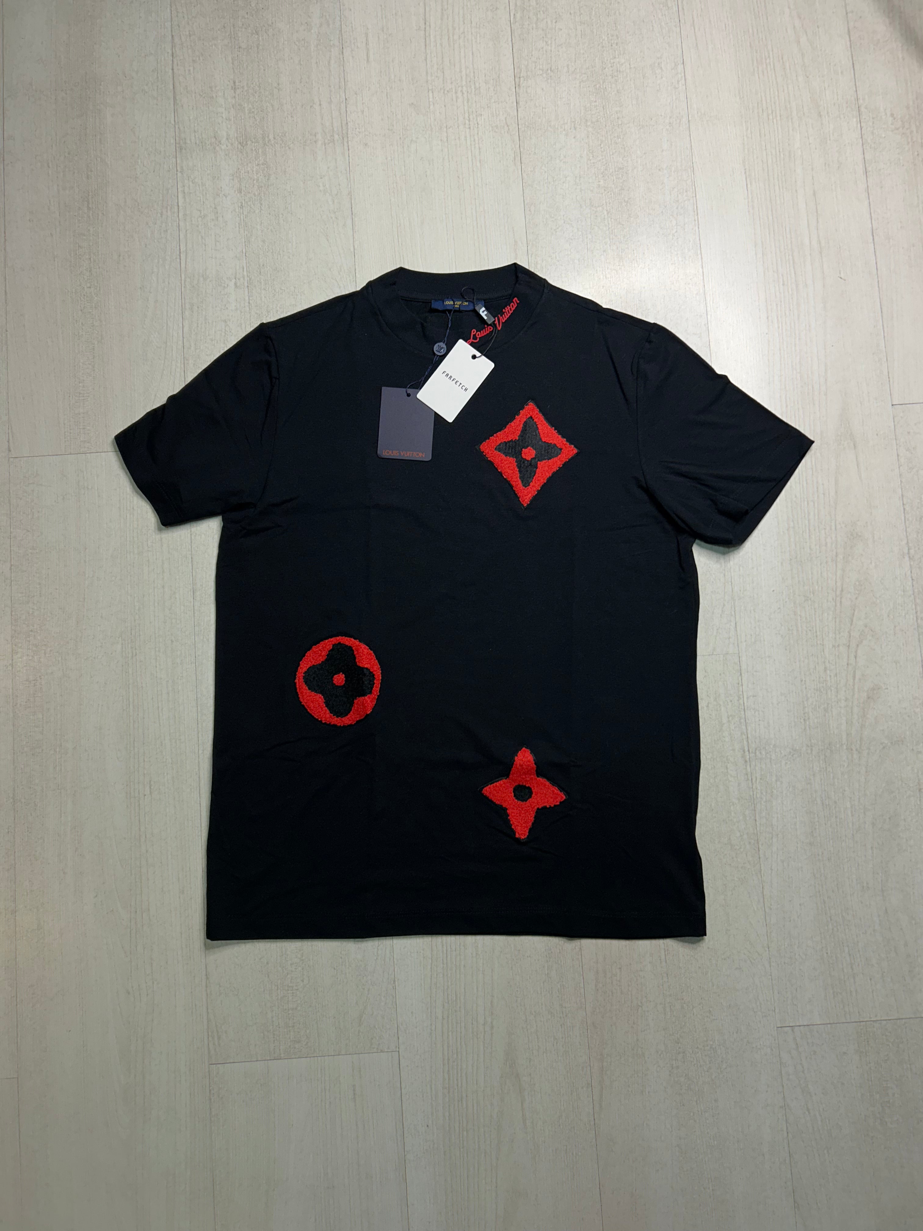 Camiseta "LV" Monograma Red