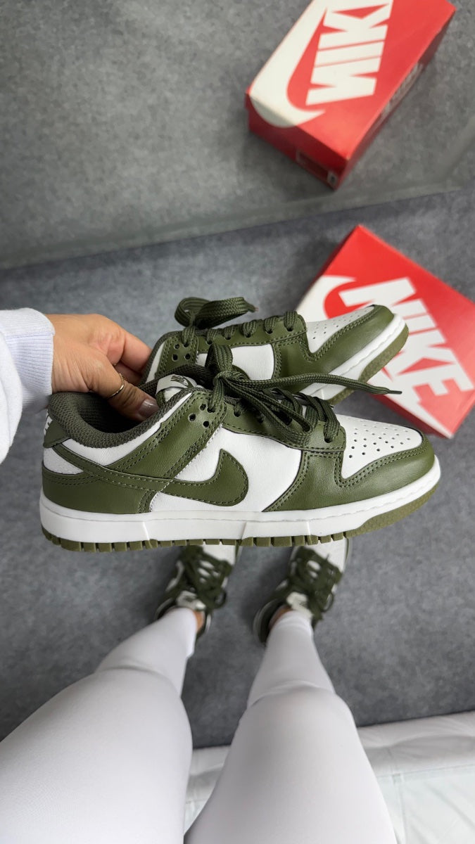 Tênis Nike Dunk Low Verde Musgo
