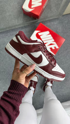 Tênis Nike Dunk Low Bordo