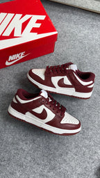 Tênis Nike Dunk Low Bordo