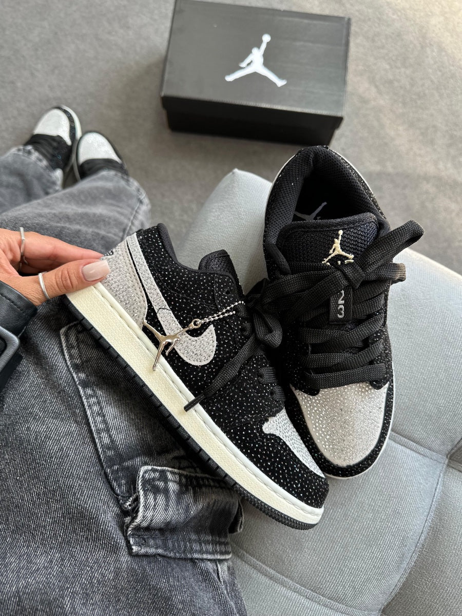 Tênis Nike Air Jordan 1 Low Preto Brilho