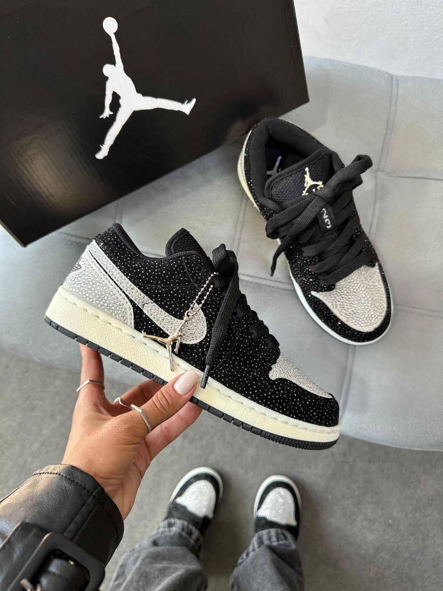 Tênis Nike Air Jordan 1 Low Preto Brilho