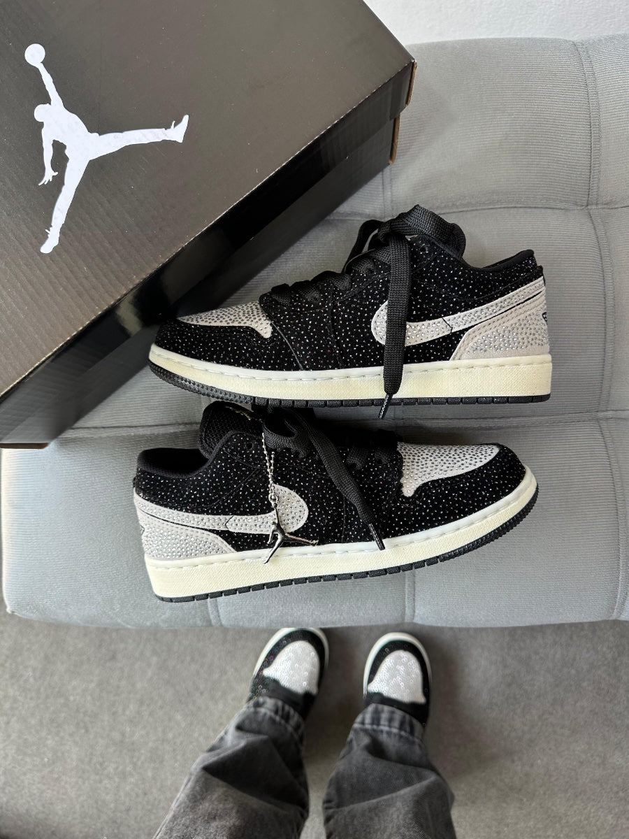 Tênis Nike Air Jordan 1 Low Preto Brilho