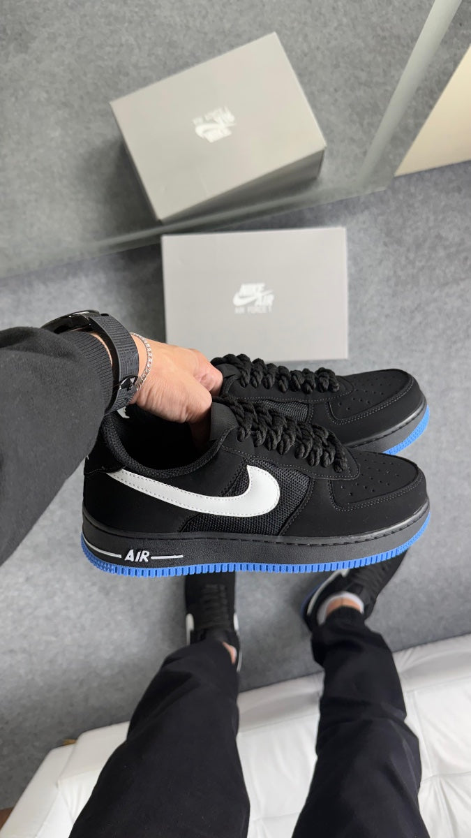 Tênis Nike Air Force 1 Preto e Azul