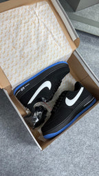 Tênis Nike Air Force 1 Preto e Azul