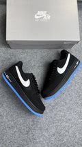 Tênis Nike Air Force 1 Preto e Azul
