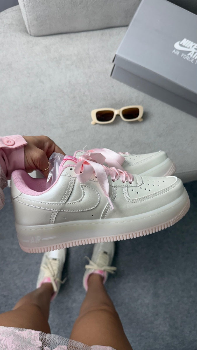 Tênis Nike Air Force 1 Rosa Metalico